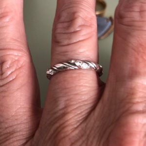 Dainty Brighton band, silver, size 7.